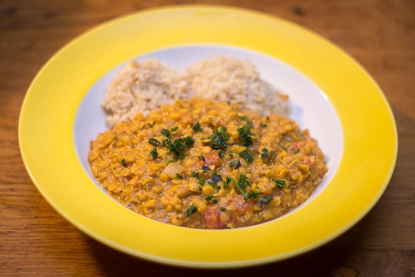 Dhal (indisches rote Linsen Curry)